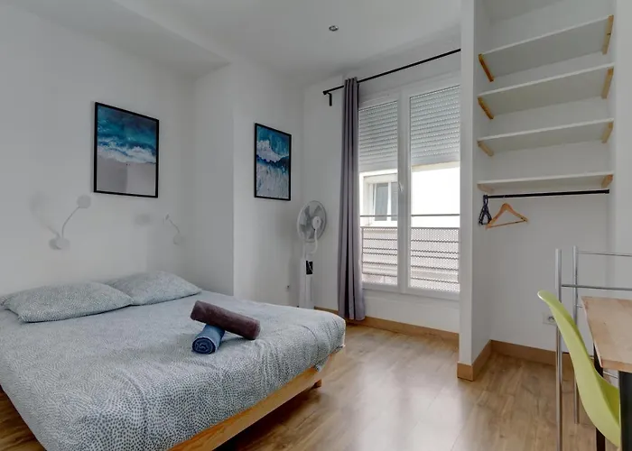 Sleep In Montpellier, Albert, Centre, Gare, 4 Ch, Tram L1, 2, 3 & 4